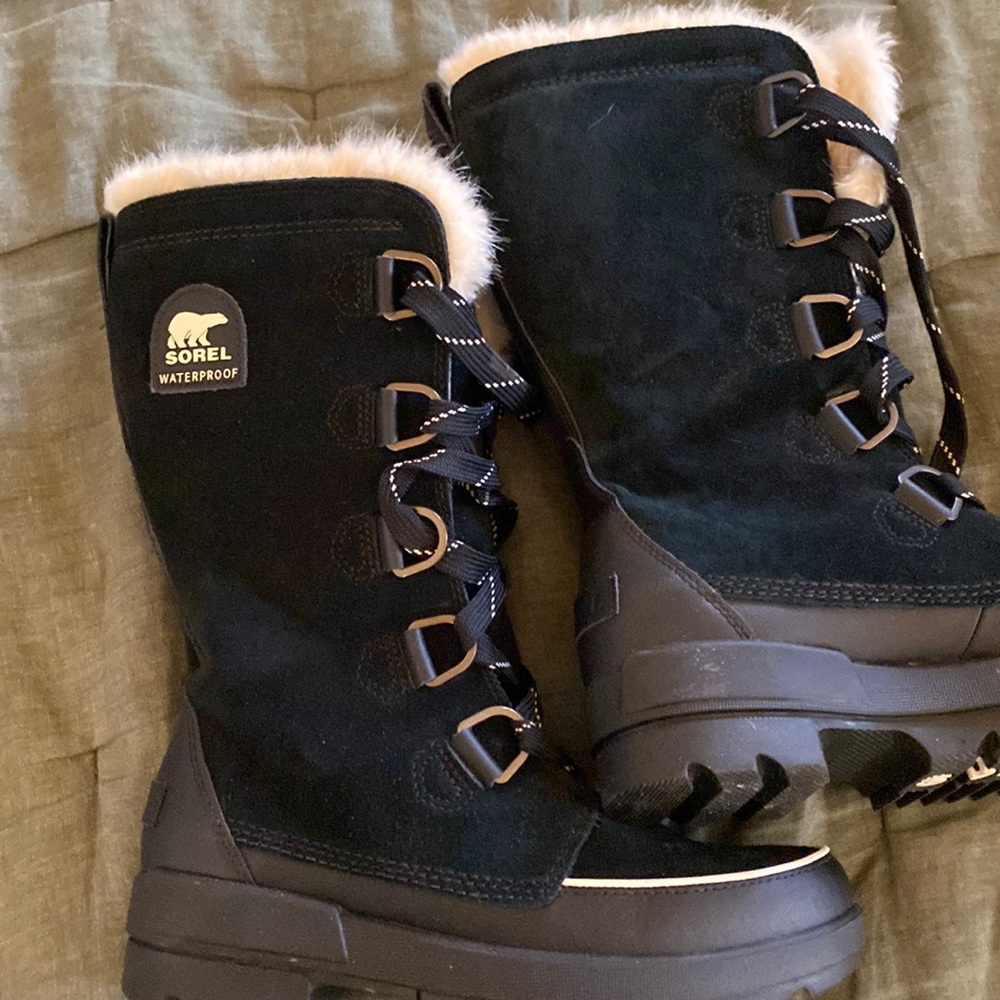 Sorel Black and Cream Winter Boots